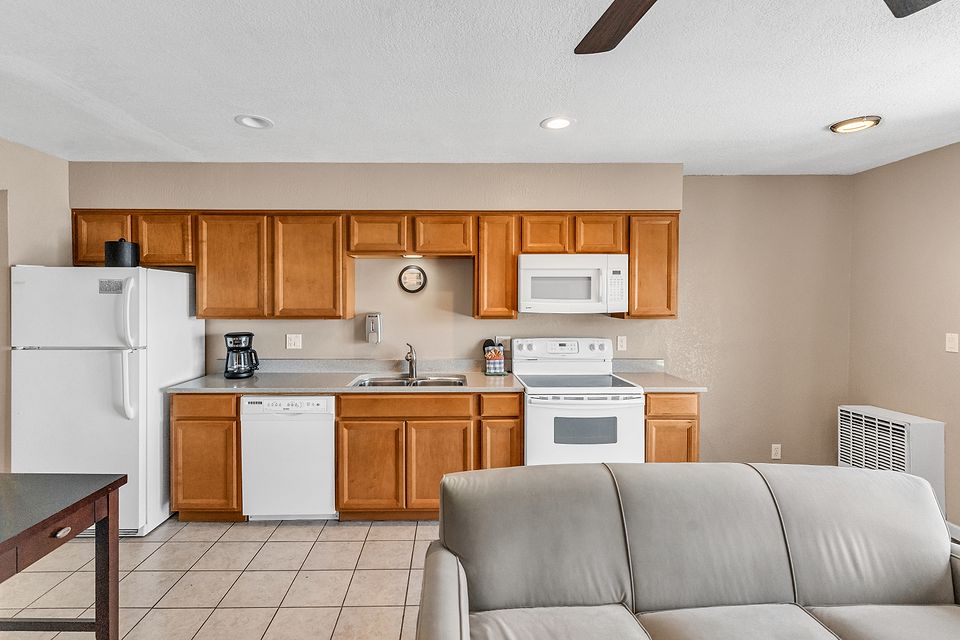 Full kitchen, Unit F at the Beachcomber Inn