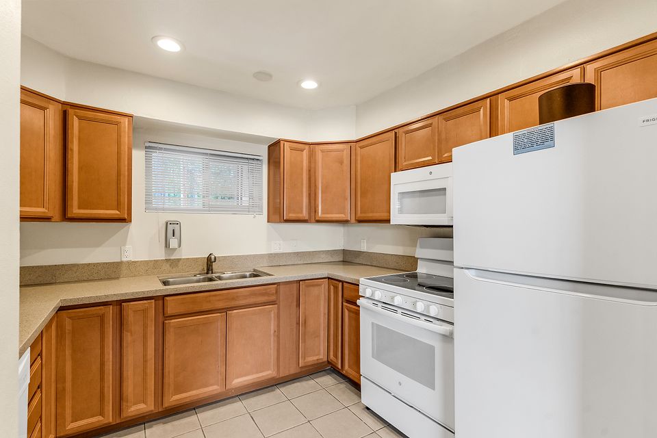 Full kitchen, Unit N at the Beachcomber Inn